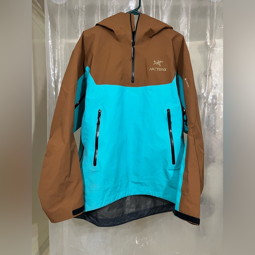 Arc’teryx Anorak Snow Shell